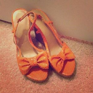 stuart weitzman wedges