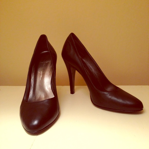 Black Jessica Simpson Pumps!