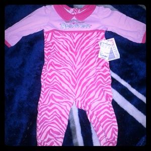 Girls' long sleeved-long legged onesie