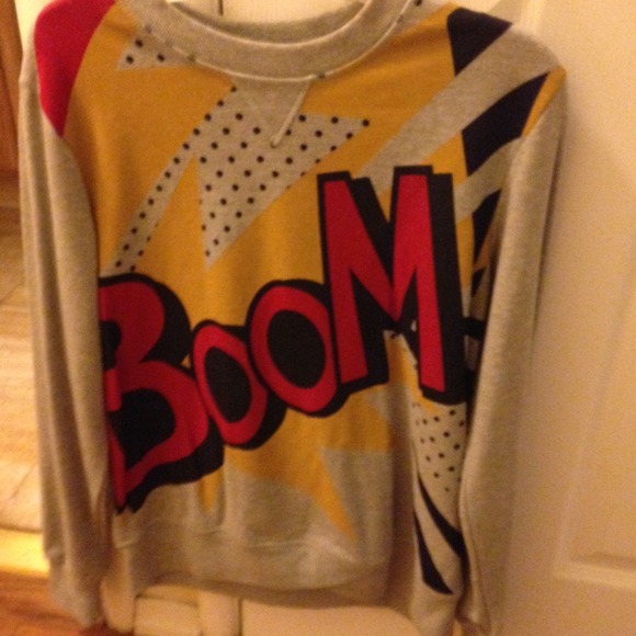 Boom sweater