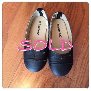 Black flats