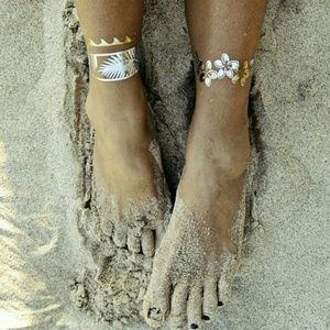 NWT temporary metallic flash tattoos!