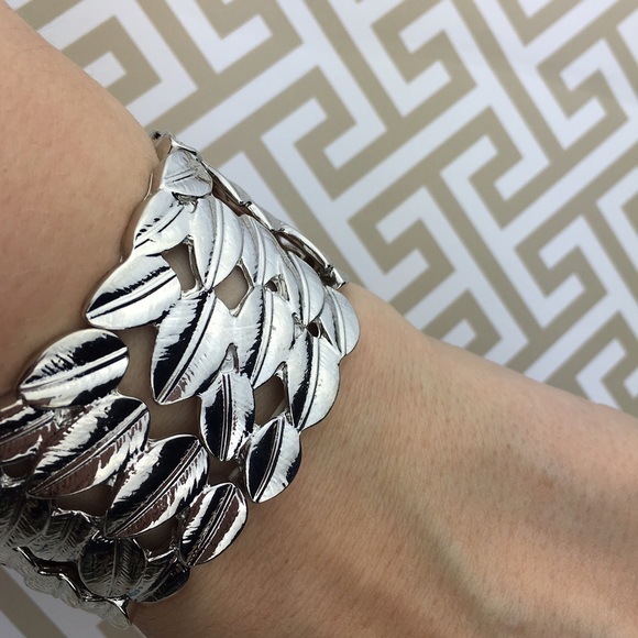 silver tone stretch leaf bracelet new - Picture 3 of 5