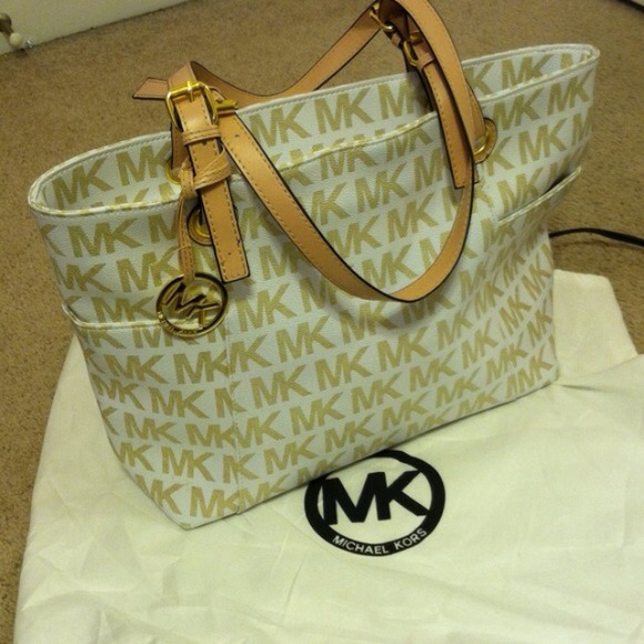 Michael Kors pocketbook