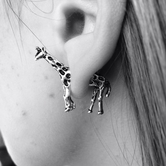 Jewelry - 🎉HP🎉Giraffe earrings