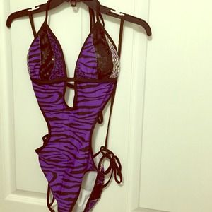 Guess Monokini swimsuit! Medium