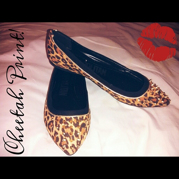 Cosmopolitan Cheetah Flats with gold studs