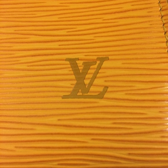 SOLD - Louis Vuitton Yellow Epi Pochette - Picture 2 of 4