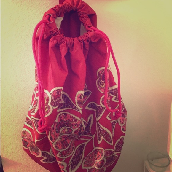 Hot Pink clothing basket-up