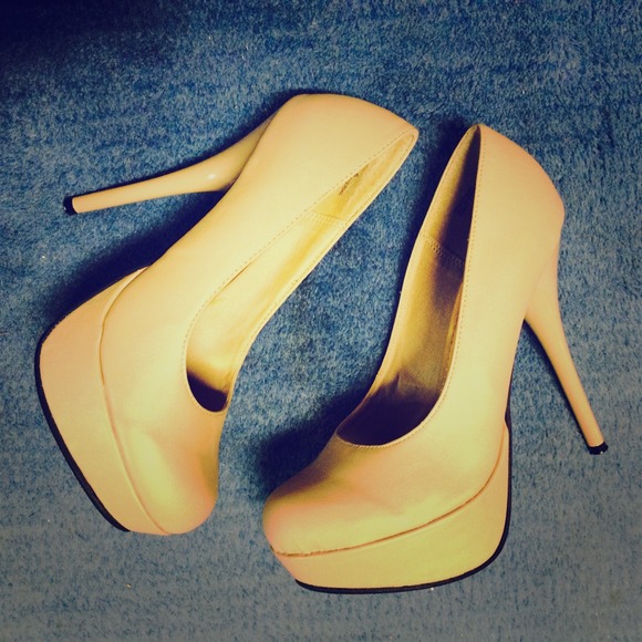 🆕Nude pumps