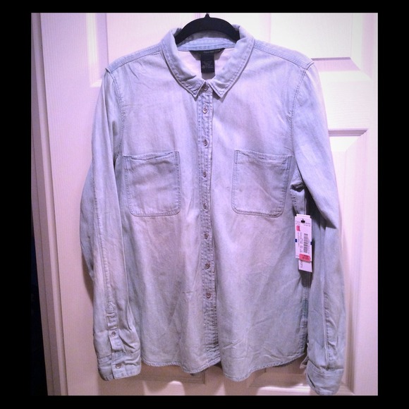 ♠️CLASSIC CALVIN KLEIN CHAMBRAY SHIRT♠️