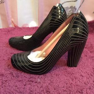 Exquisite shoes.  Make offer!