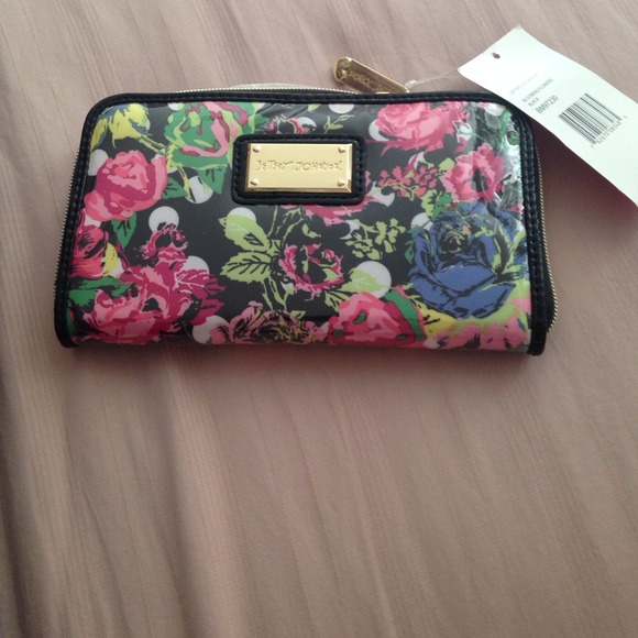New with tags Betsey Johnson Zip Around Wallet