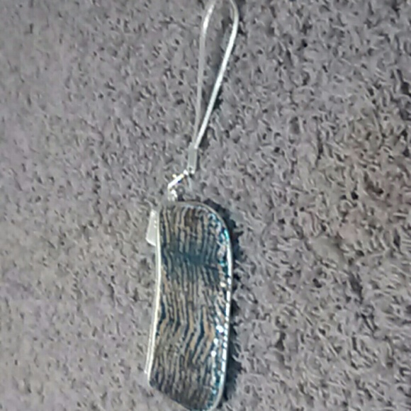 Handbag - Picture 2 of 3