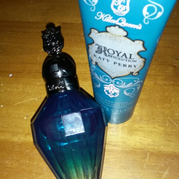 Katy Perry's Royal Revolution - Picture 1 of 2
