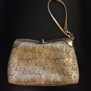 Wristlet coach purse