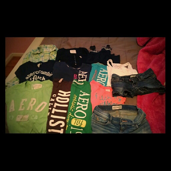 *****SOLD********Large lot of girls clothes.