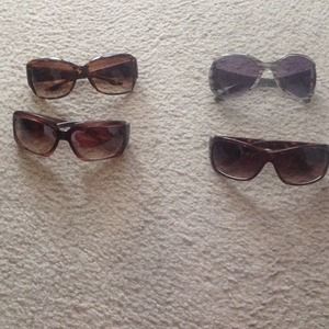 4 a Pair of sunglasses