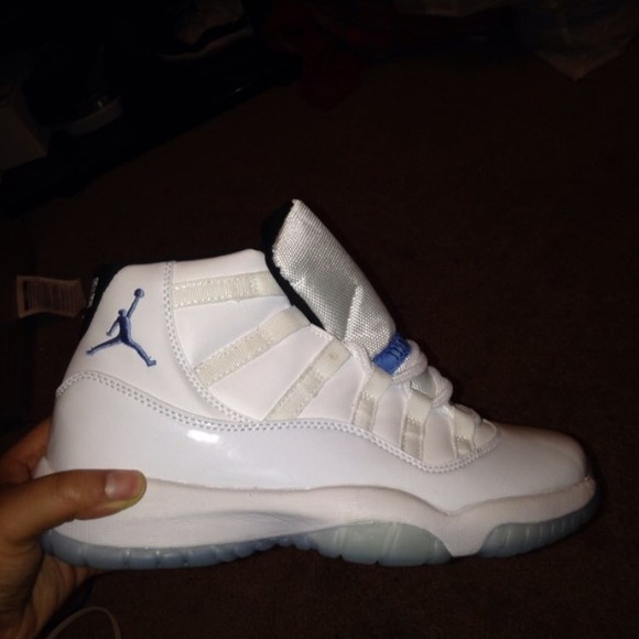 🚨SOLD🚨Legend blue 11's Jordan's 💙