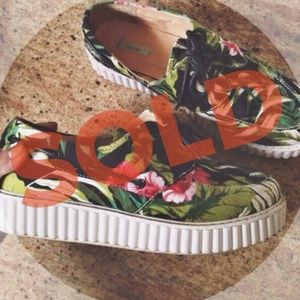 ‼️SOLD on Vinted‼️UO 🌴tropical 🌴creepers