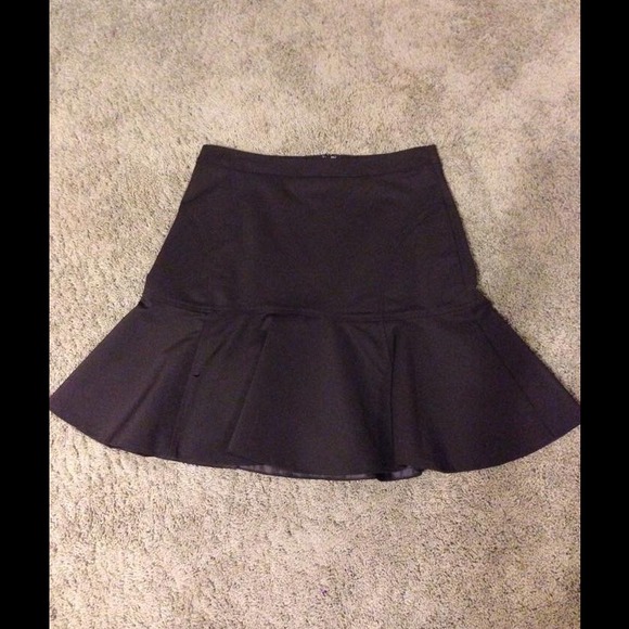 Elle skirt