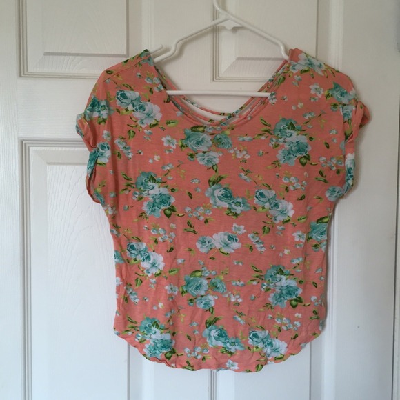 Floral cut-out back top!