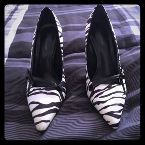 Zebra heels