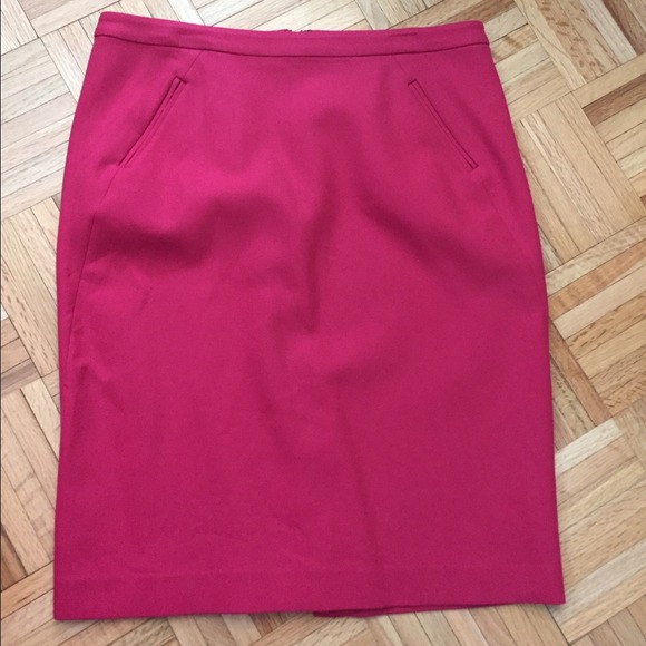 SOLDPink Loft Pencil skirt, size 6 - Picture 1 of 3