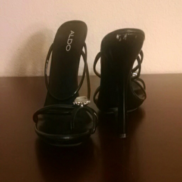 Sandals - Picture 2 of 2
