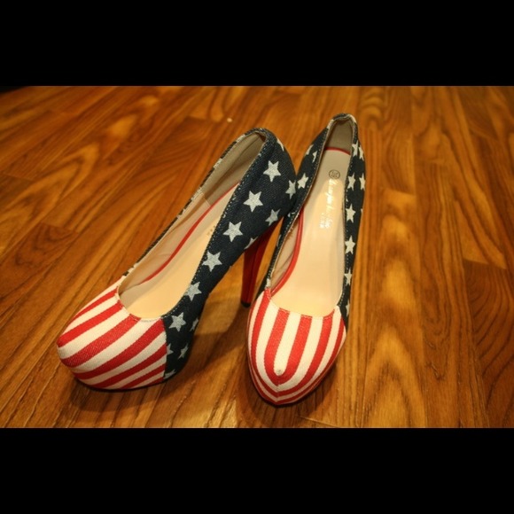 American Flag Heels - Picture 1 of 3