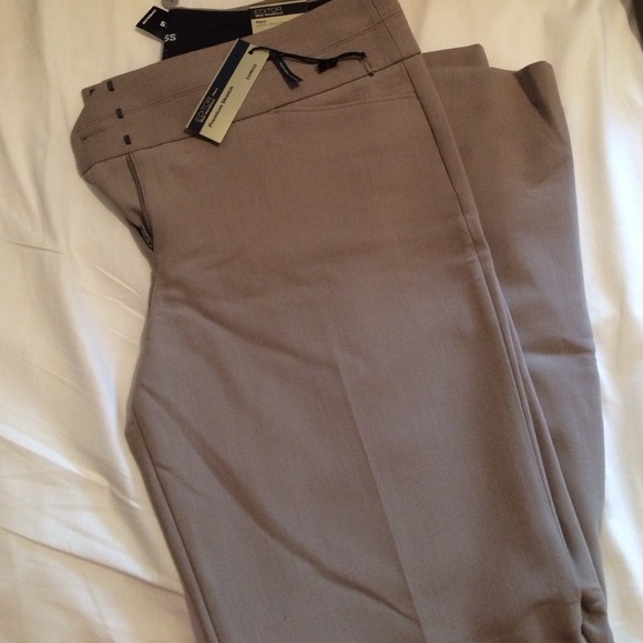 Express Editor Wide Waistband Flare Pants - Picture 3 of 4