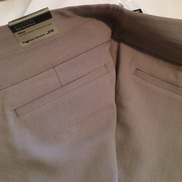 Express Editor Wide Waistband Flare Pants - Picture 4 of 4