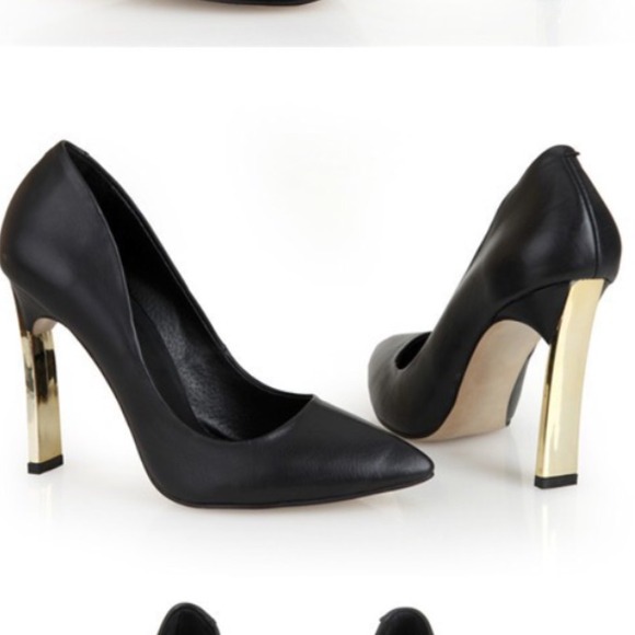 4.9" Leather Casadei Pointed Toe Square Heel Pumps