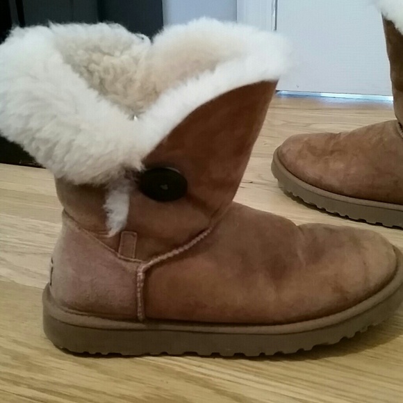 Ugg low rise boots