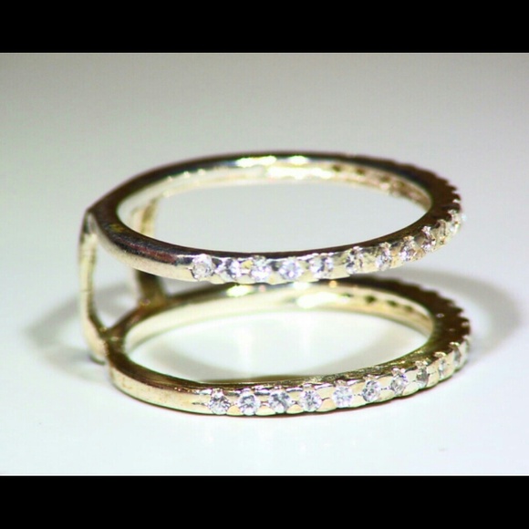 Gorgeous .925 Sterling Silver woman's Ring - Picture 2 of 4
