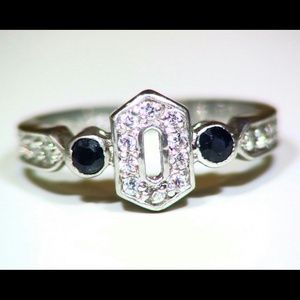 Gorgeous .925 Sterling Silver woman's Ring