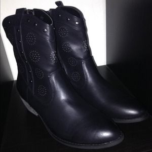 ❗️LAST CHANCE BEFORE REMOVAL!! C-Label Black Boot