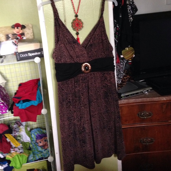 Dress - Picture 2 of 2