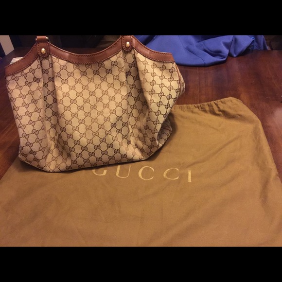 Large Surkey Hobo Gucci Bag with wallet - Picture 2 of 4
