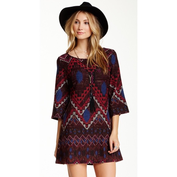 🚩SOLD🚩Boho Chic Bell Sleeved Printed Dress - Picture 1 of 4