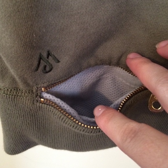 Martin and osa vest - Picture 2 of 4