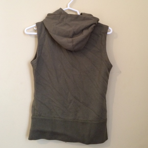 Martin and osa vest - Picture 3 of 4