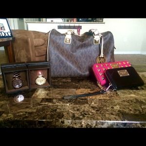Michael Kors Bundle: like new.
