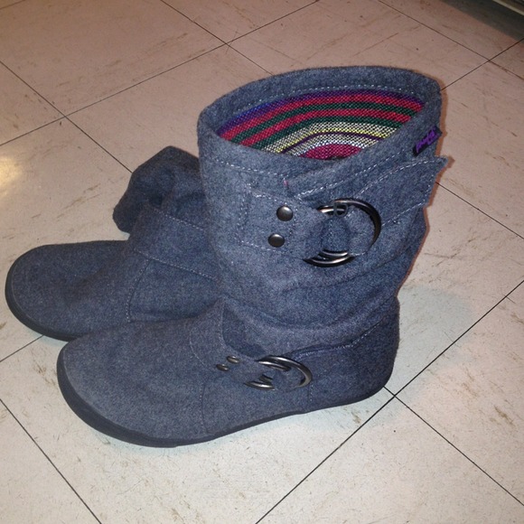 Blowfish size 8 gray boots