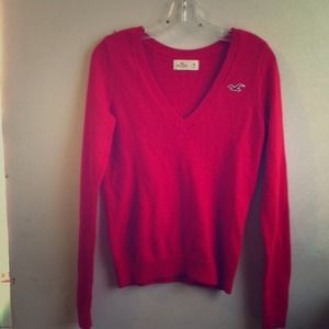 ⚠️NWOT⚠️ Hollister Sweater!! price negotiable