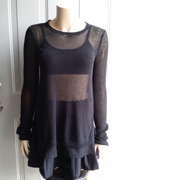 🔹SOLD🔹Mesh Sweater with side slits
