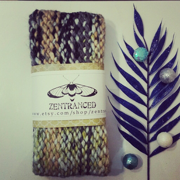 Chunky knit infinity scarf