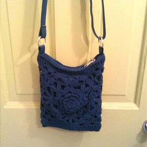 Ultra blue crochet purse w/zipper