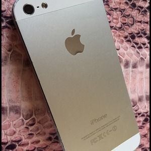 iPhone 5 Verizon phone (SOLD‼️‼️)
