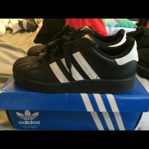 Size 3Y Classic Black and White Shell Toe Addidas